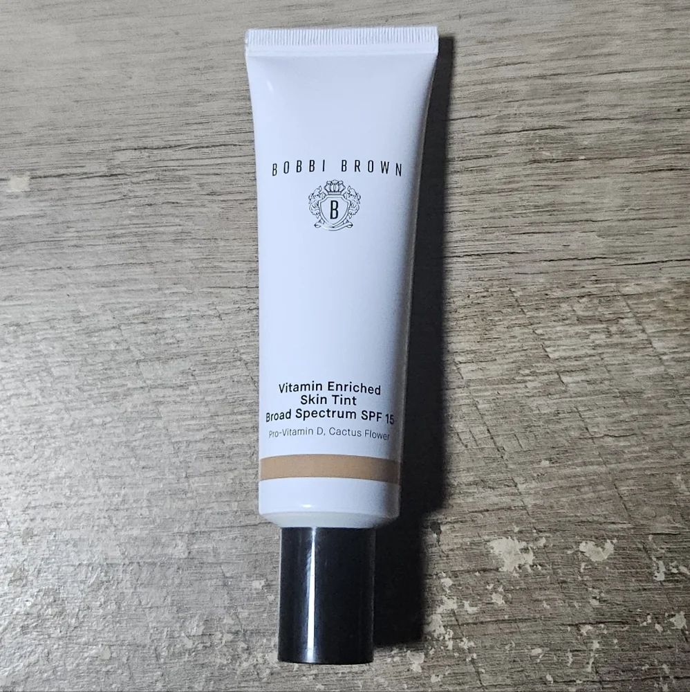 Bobbi Brown Vitamin Enriched Skin Tint SPF 15 - Golden 1 New
